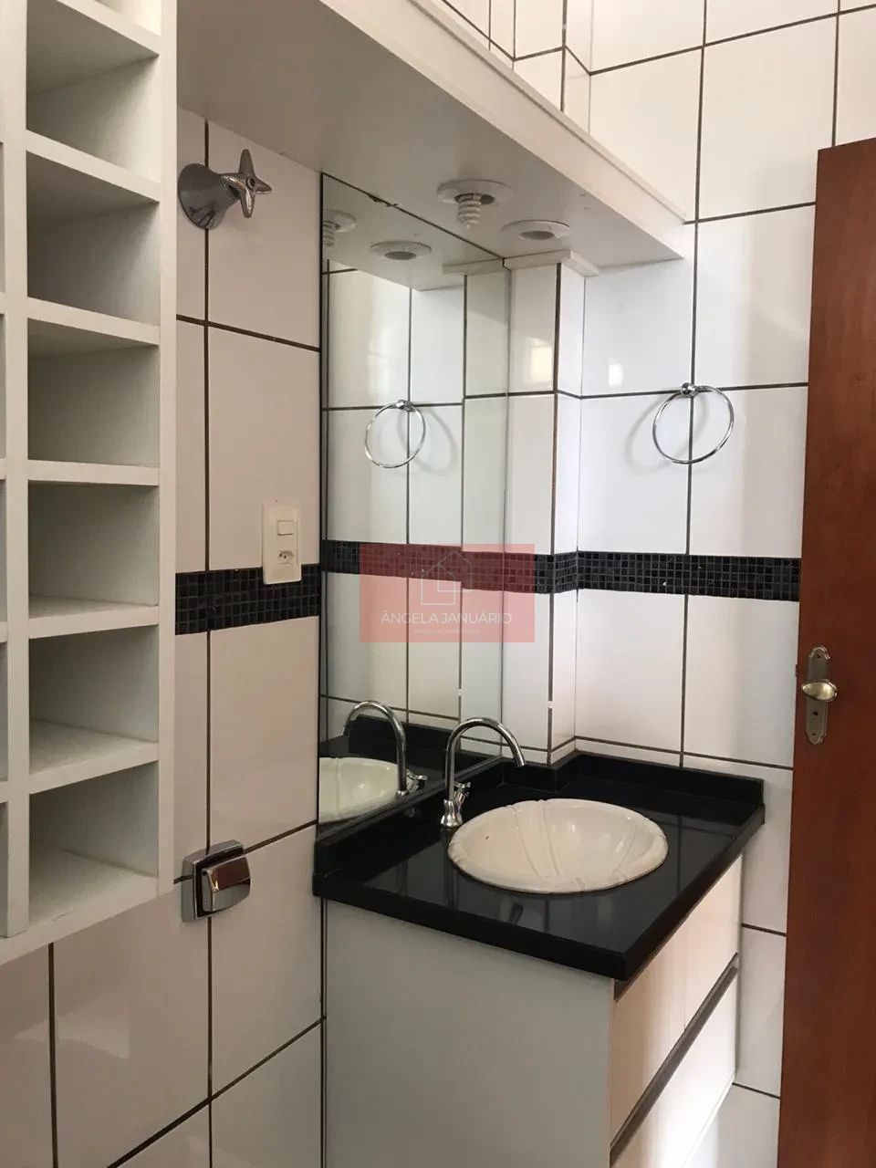 Apartamento a venda na Av. Inglaterra