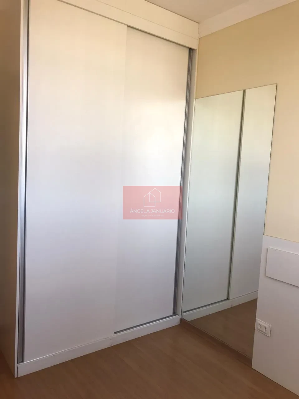 Apartamento a venda na Av. Inglaterra
