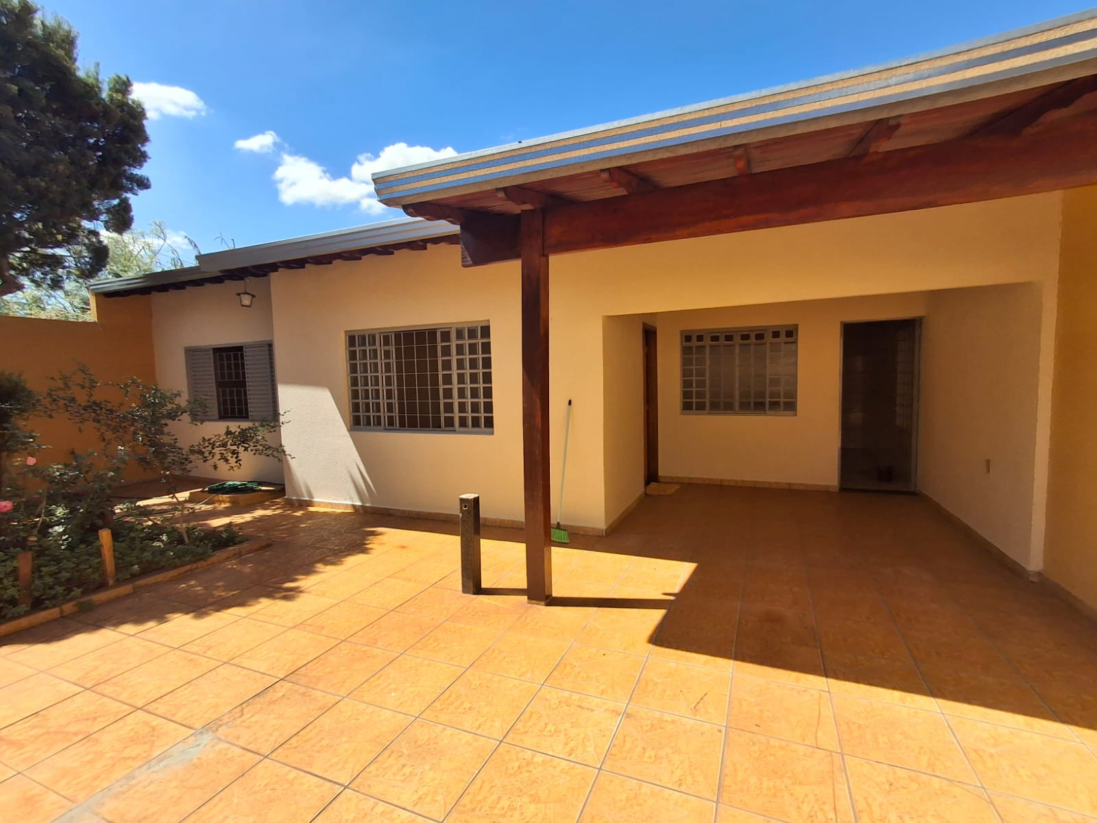 Casa Para Alugar Sabará I Londrina