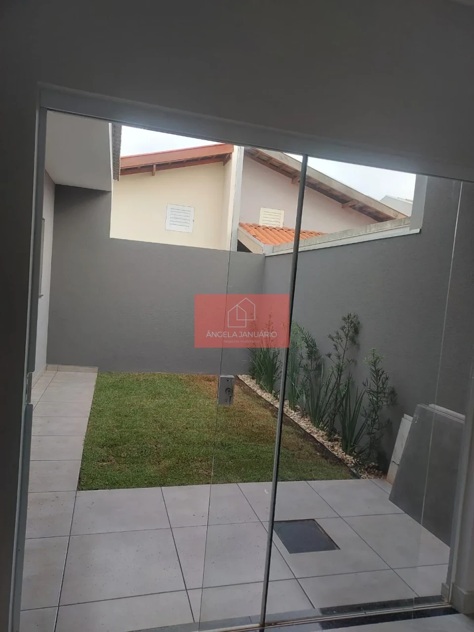 Imagens do imóveis Casa geminada a venda em Rolândia