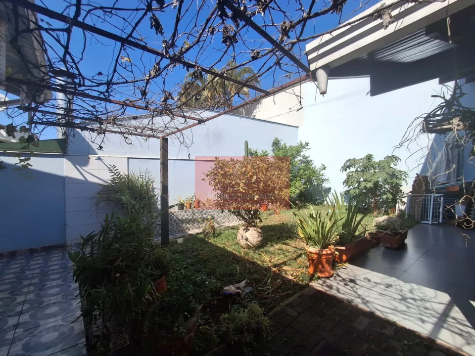 Condominio Bandeirantes.