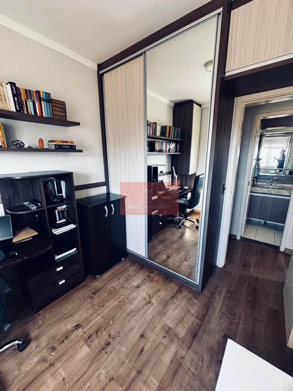 Imagens do imóveis Apartamento completo de armários.