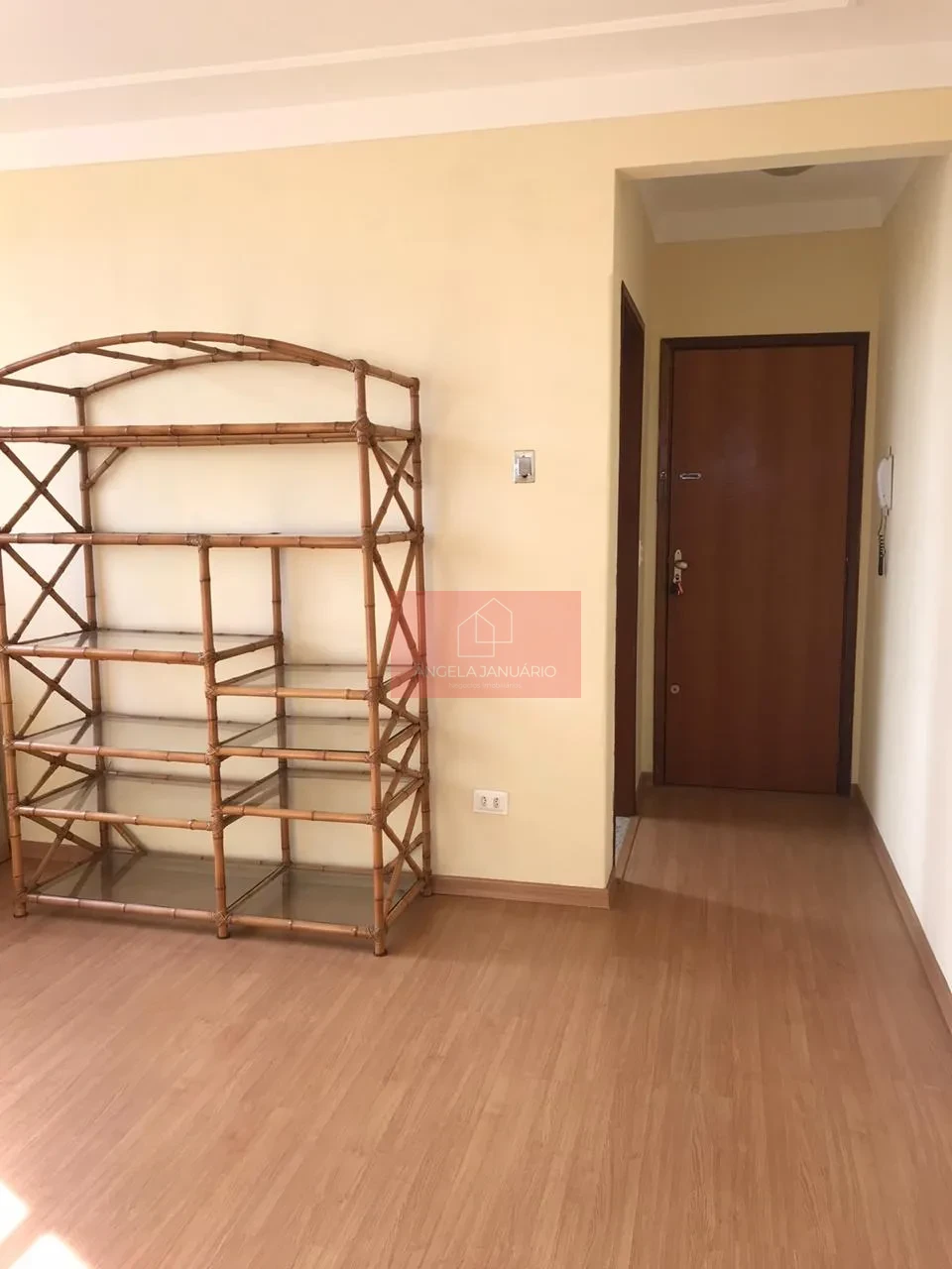 Apartamento a venda na Av. Inglaterra