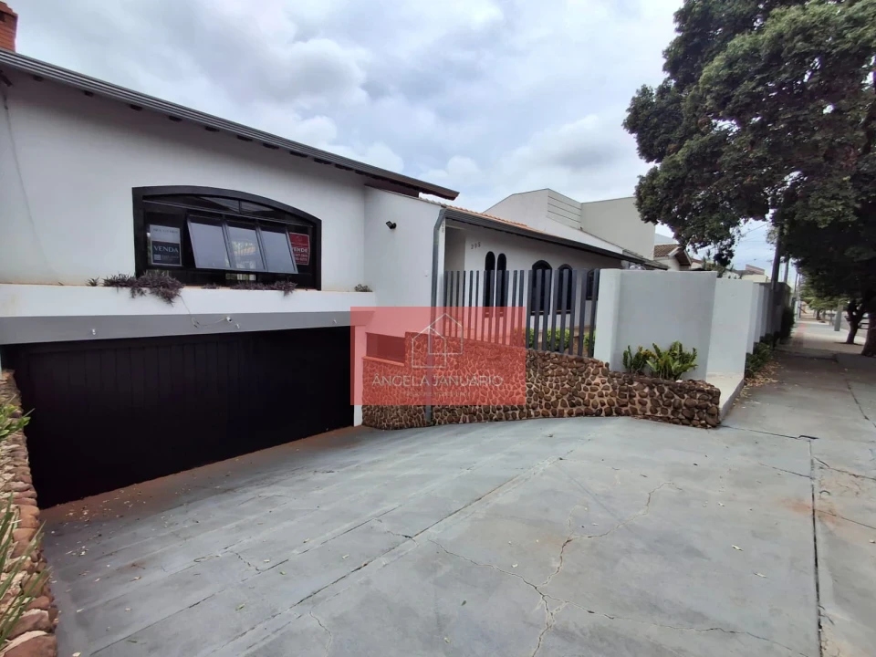 Sobrado para venda .