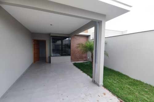 Casa nova à venda - Zona Leste