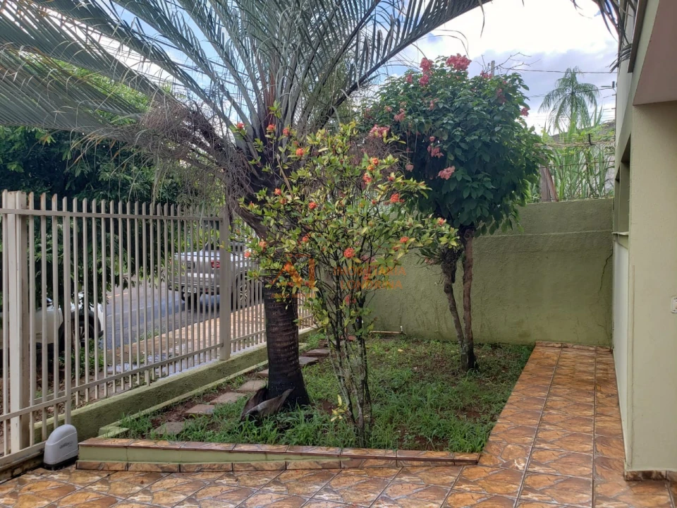 Casa Sobrado  - Comercial