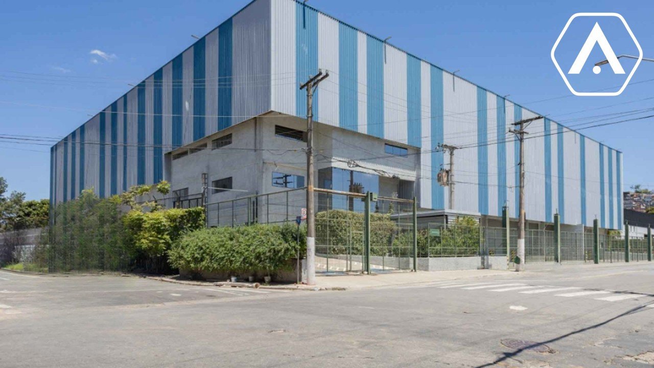 GALPÃO NO JAGUARÉ - 7000 M² - LOCAÇÃO