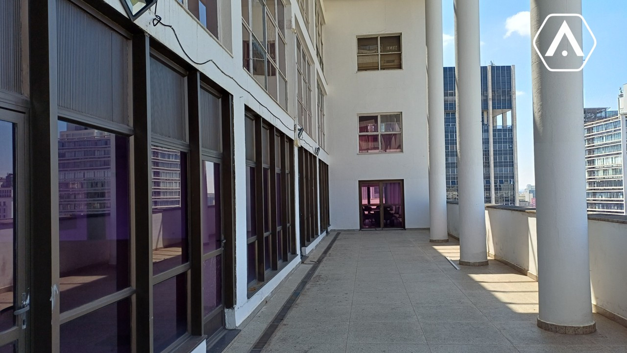 LAJES  CORPORATIVAS  NO CENTRO - LOCAÇÃO  - 2760 M²