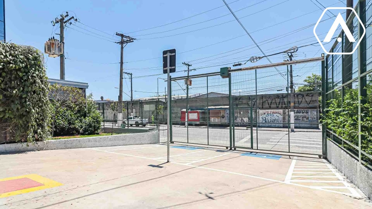 GALPÃO NO JAGUARÉ - 7000 M² - LOCAÇÃO