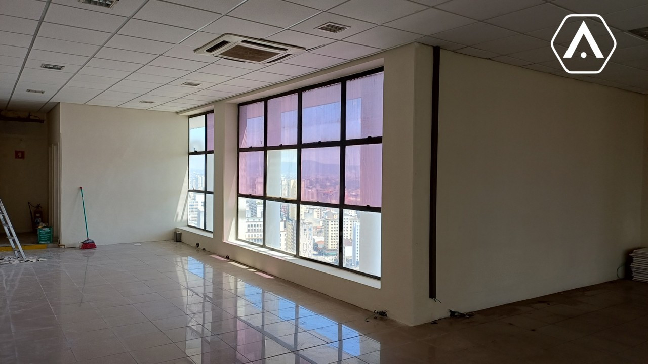 LAJES  CORPORATIVAS  NO CENTRO - LOCAÇÃO  - 2760 M²