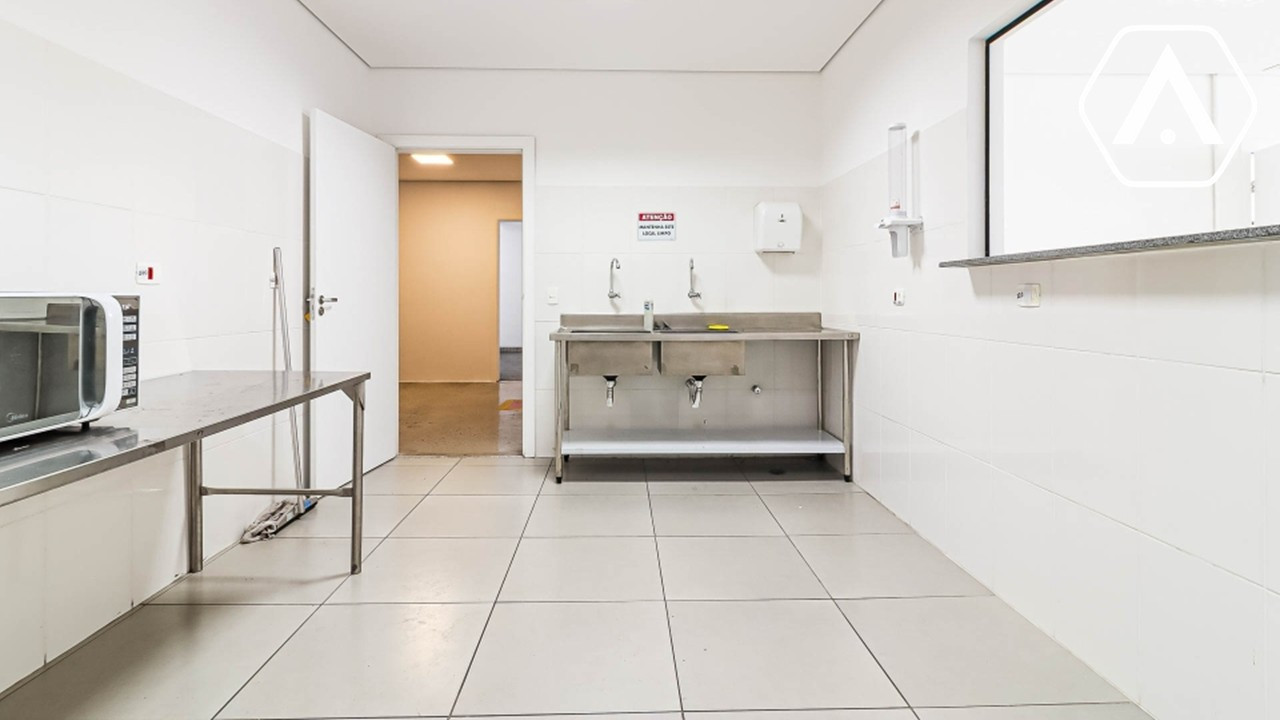 GALPÃO NO JAGUARÉ - 7000 M² - LOCAÇÃO