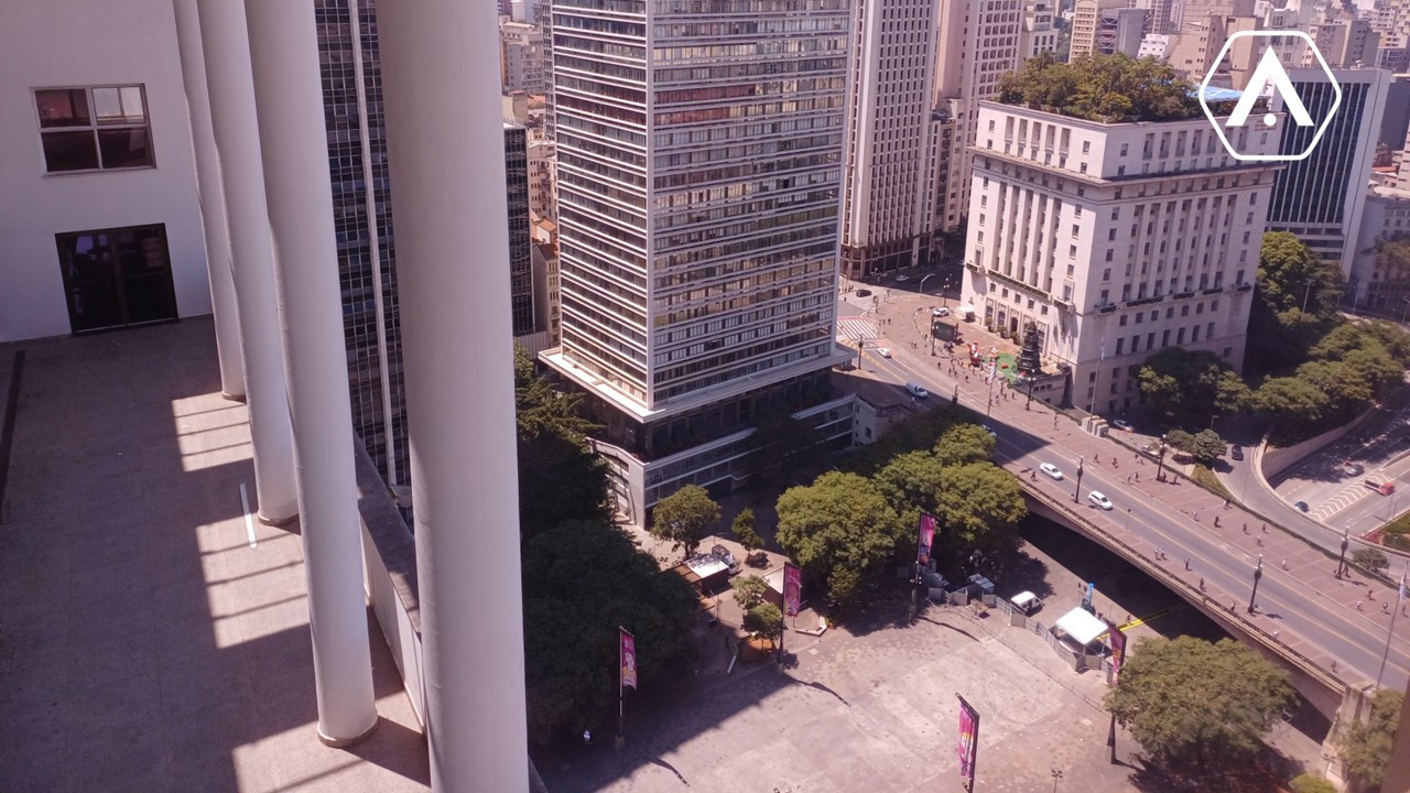 LAJES  CORPORATIVAS  NO CENTRO - LOCAÇÃO  - 2760 M²