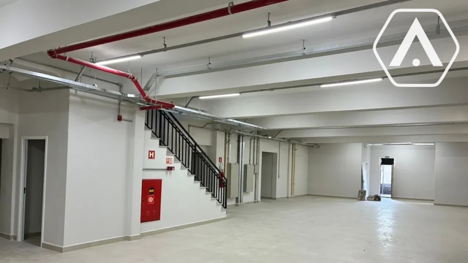 IMOVEL COMERCIAL NO CAMBUCI- VENDA E LOCAÇÃO