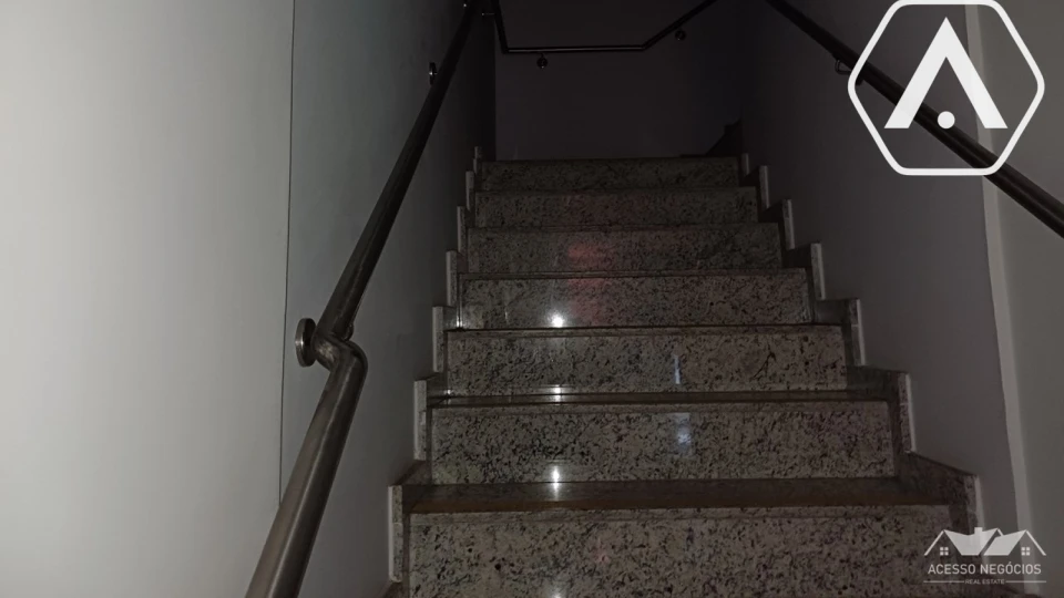 IMOVEL COMERCIAL NO ALTO DE PINHEIROS - LOCAÇÃO  - 569 M²