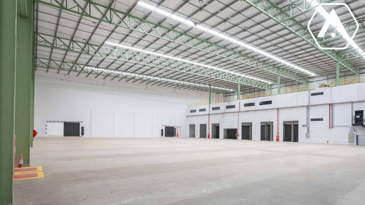 GALPÃO NO JAGUARÉ - 7000 M² - LOCAÇÃO