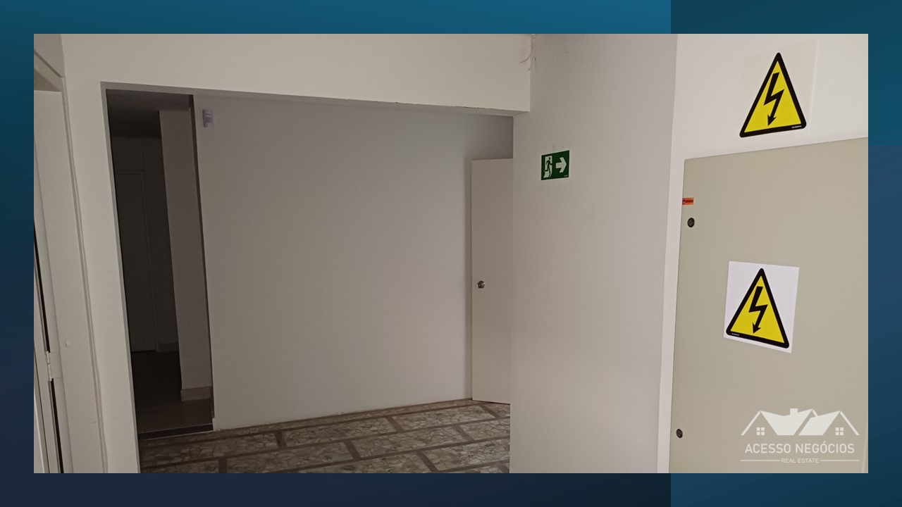 PONTO COMERCIAL MULTIUSO - 700 M²  - COM ELEVADOR  - 17 VAGAS - D913