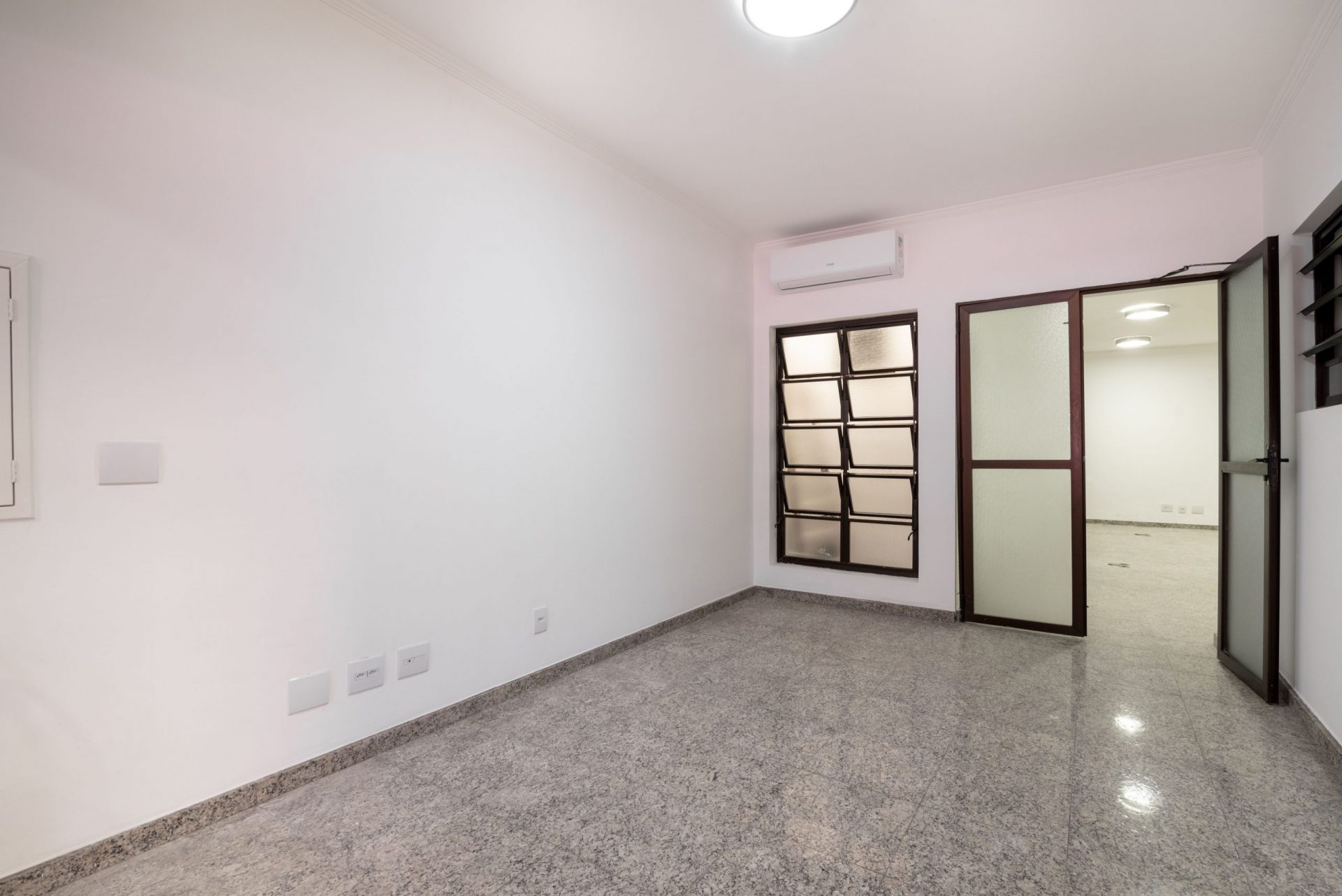 IMÓVEL COMERCIAL 220 M² PARA VENDA INDIANÓPOLIS