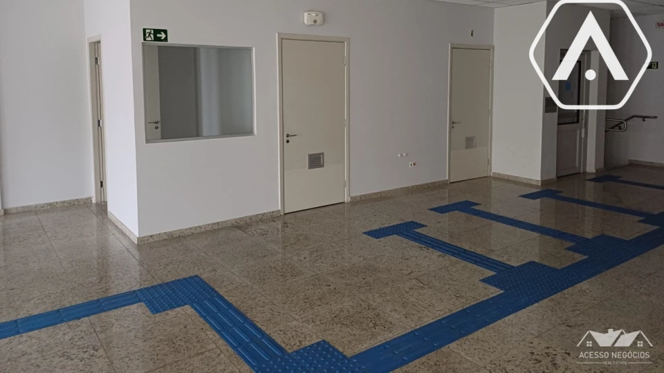 IMOVEL COMERCIAL NO ALTO DE PINHEIROS - LOCAÇÃO  - 569 M²