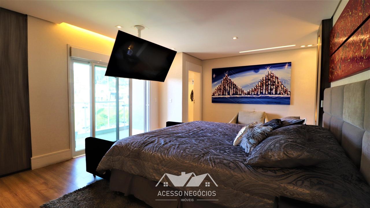 CASA EM CONDOMÍNIO À VENDA 4 SUÍTES  455 M² TAMBORÉ SOLAIA - JD2194