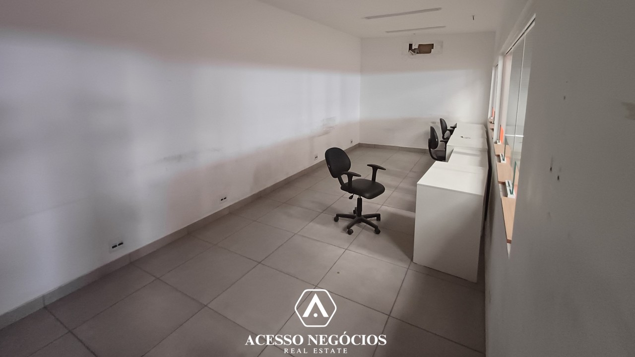 GALPÃO MONOUSUÁRIO NA VILA LEOPOLDINA - 4316 M² - D111