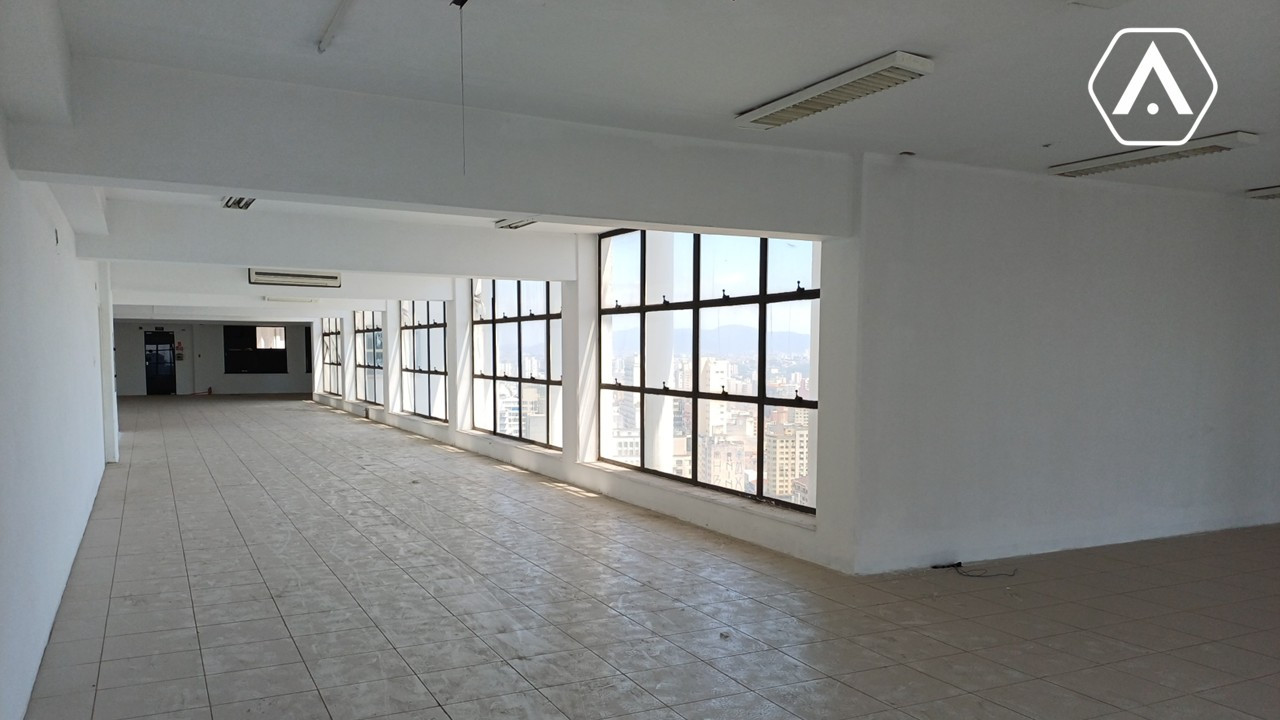 LAJES  CORPORATIVAS  NO CENTRO - LOCAÇÃO  - 2760 M²
