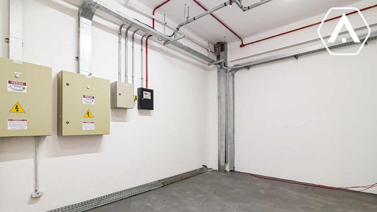 GALPÃO NO JAGUARÉ - 7000 M² - LOCAÇÃO