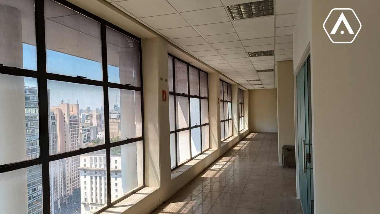 LAJES  CORPORATIVAS  NO CENTRO - LOCAÇÃO  - 2760 M²