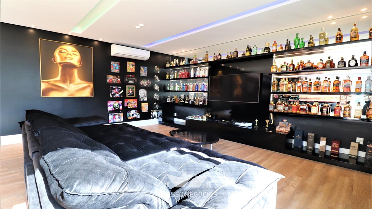 CASA EM CONDOMÍNIO À VENDA 4 SUÍTES  455 M² TAMBORÉ SOLAIA - JD2194