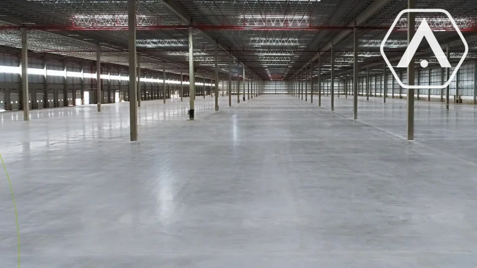 GALPÃO LOGÍSTICO NA DUTRA - GUARULHOS  - LOCAÇÃO  - 53.330 m² ABL