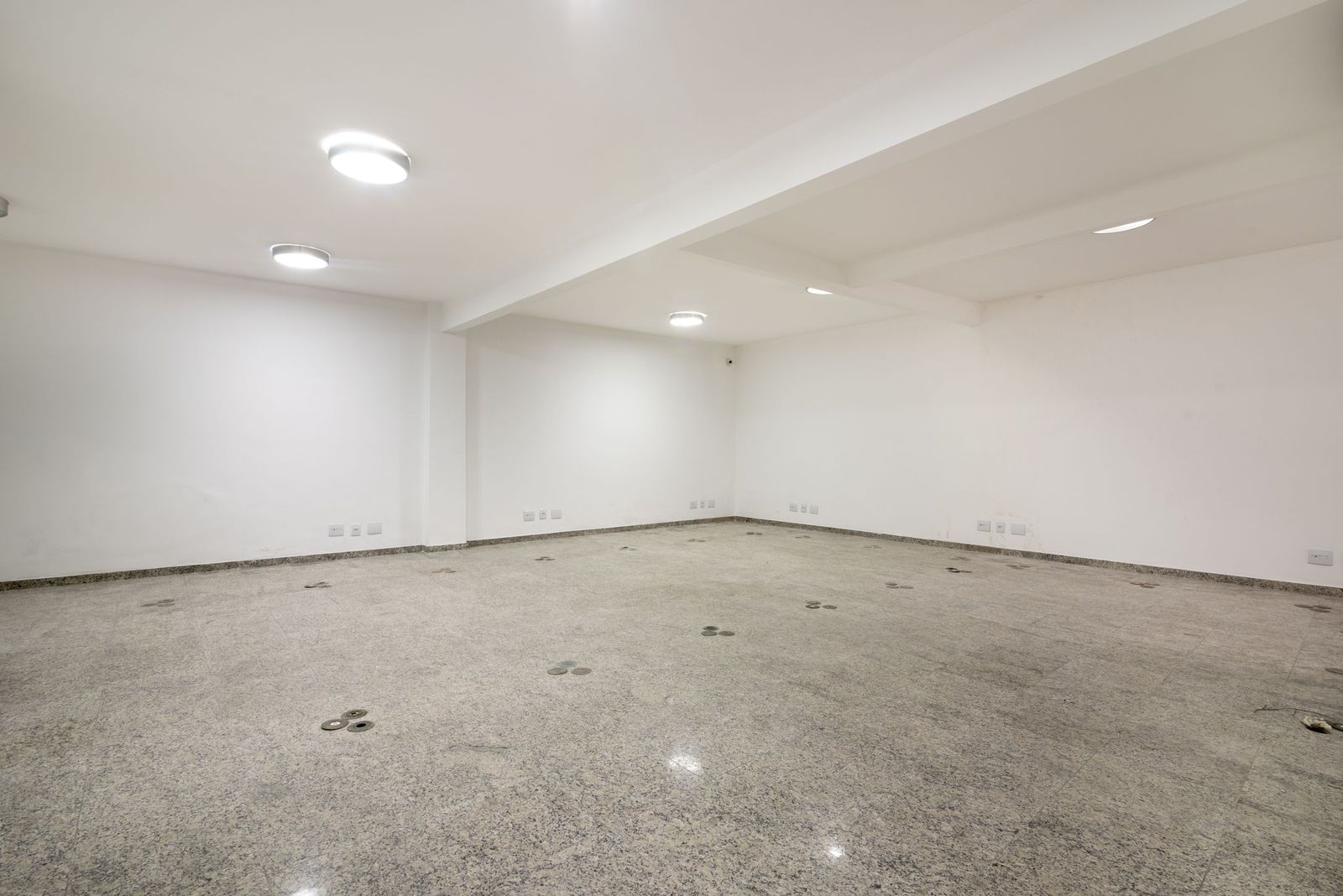 IMÓVEL COMERCIAL 220 M² PARA VENDA INDIANÓPOLIS