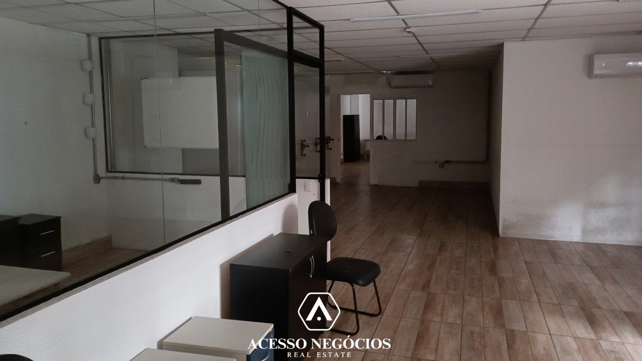 GALPÃO MONOUSUÁRIO NA VILA LEOPOLDINA - 4316 M² - D111