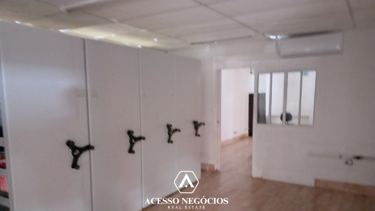 GALPÃO MONOUSUÁRIO NA VILA LEOPOLDINA - 4316 M² - D111