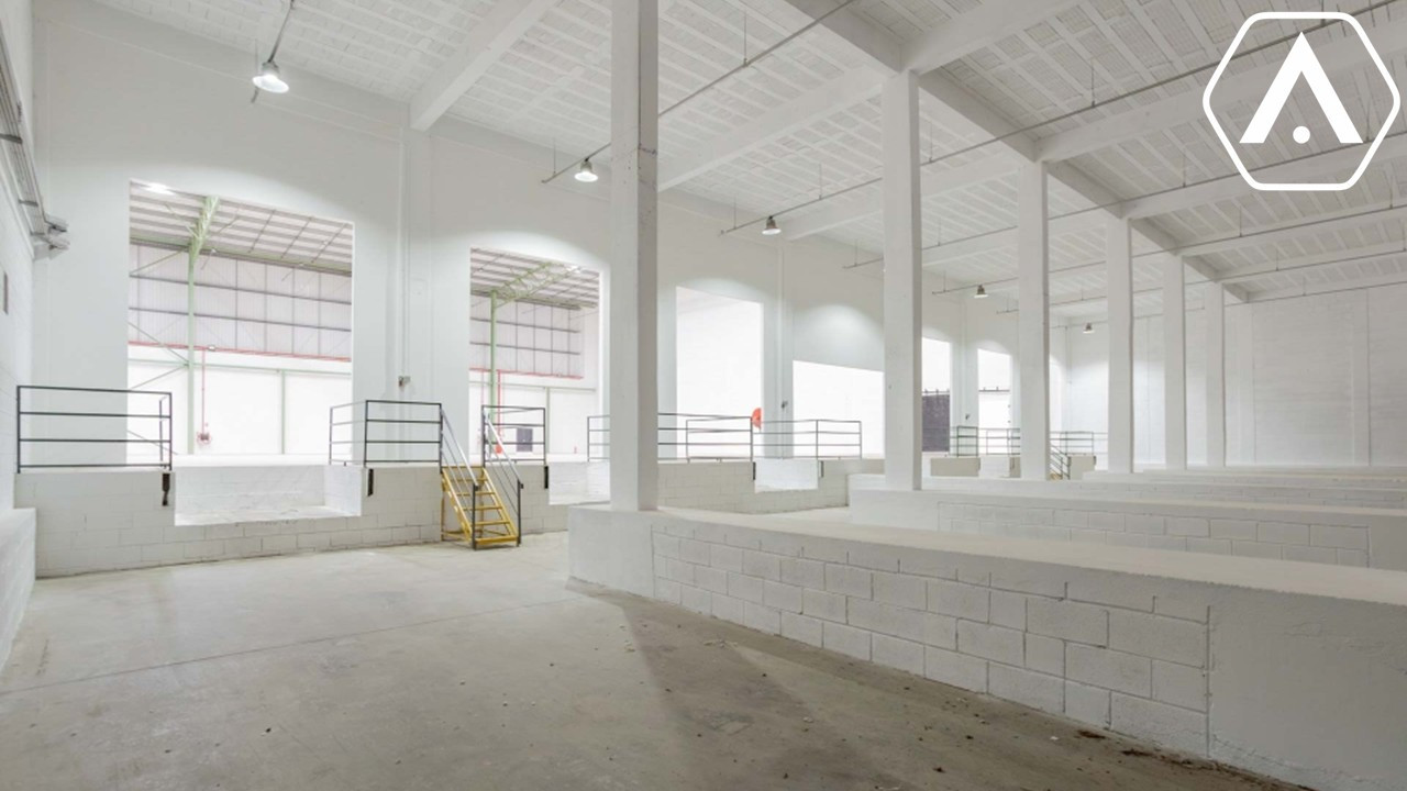 GALPÃO NO JAGUARÉ - 7000 M² - LOCAÇÃO