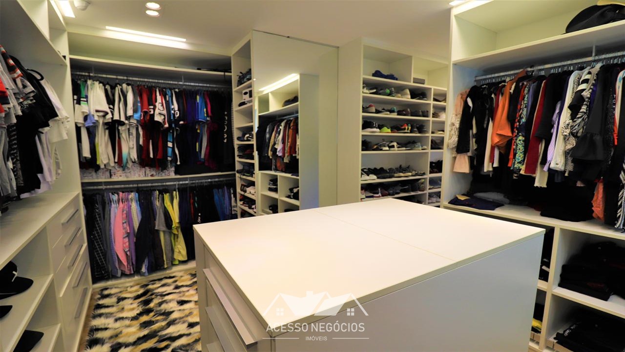 CASA EM CONDOMÍNIO À VENDA 4 SUÍTES  455 M² TAMBORÉ SOLAIA - JD2194