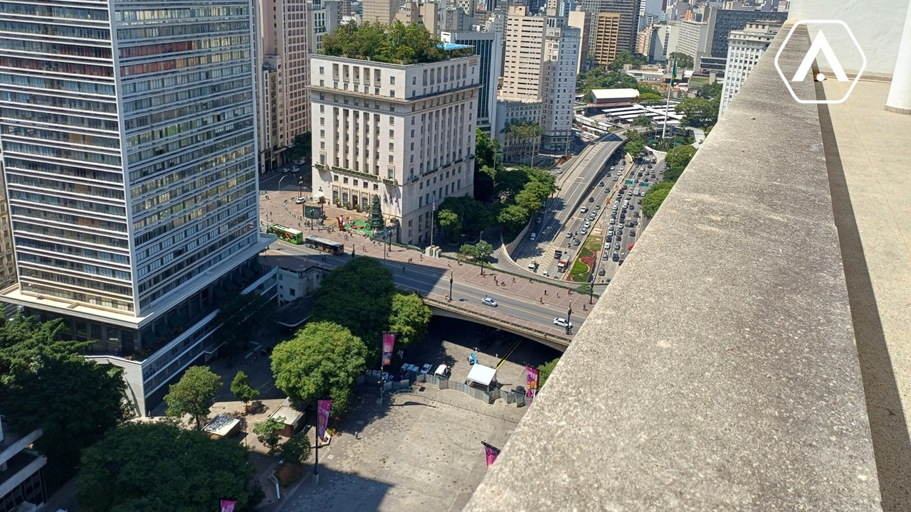 LAJES  CORPORATIVAS  NO CENTRO - LOCAÇÃO  - 2760 M²