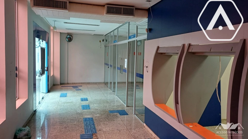IMOVEL COMERCIAL NO ALTO DE PINHEIROS - LOCAÇÃO  - 569 M²