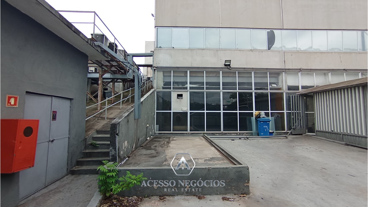 PRÉDIO INTEIRO PARA LOCAÇÃO 2.407 M² AV RADIAL LESTE - F18