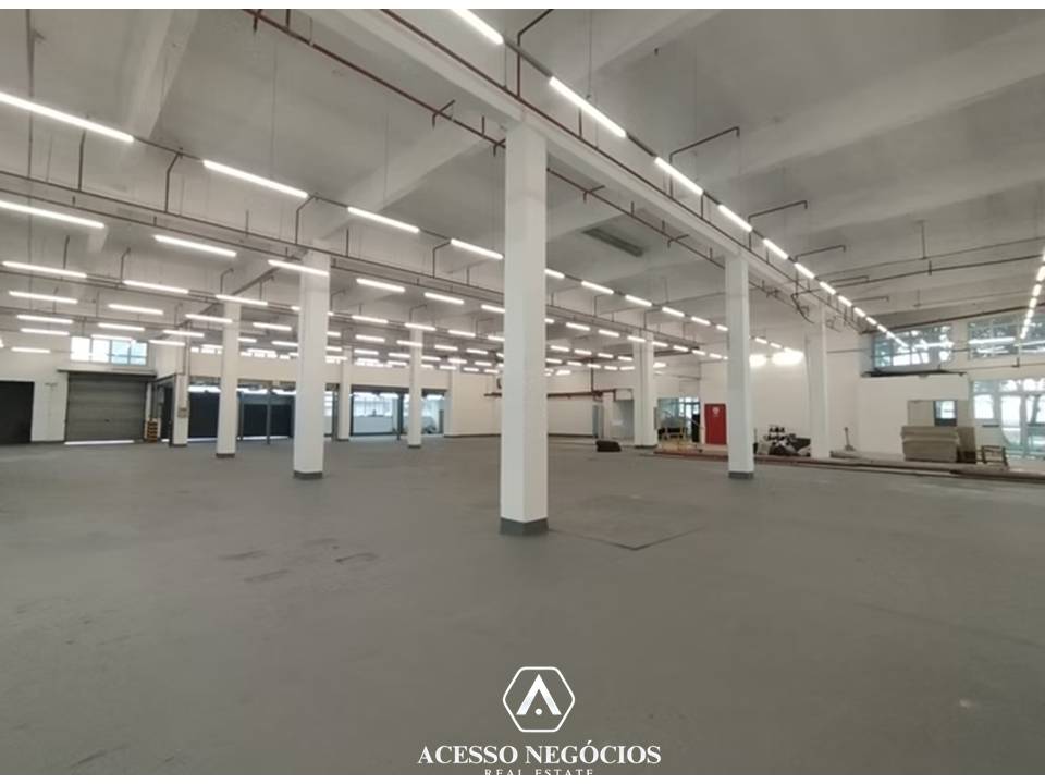 GALPÃO MONOUSUÁRIO NA ÁGUA BRANCA - 5198 M² - EB072
