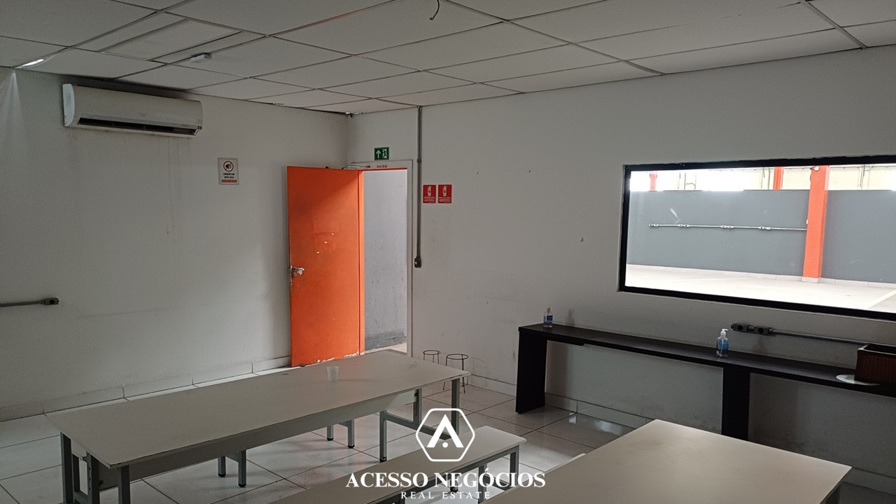 GALPÃO MONOUSUÁRIO NA VILA LEOPOLDINA - 4316 M² - D111