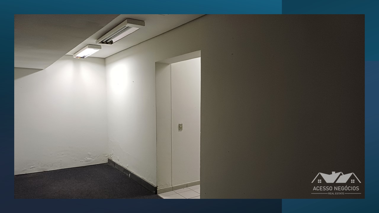 PONTO COMERCIAL MULTIUSO - 700 M²  - COM ELEVADOR  - 17 VAGAS - D913