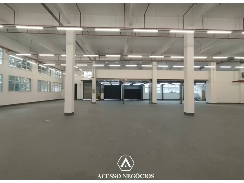GALPÃO MONOUSUÁRIO NA ÁGUA BRANCA - 5198 M² - EB072