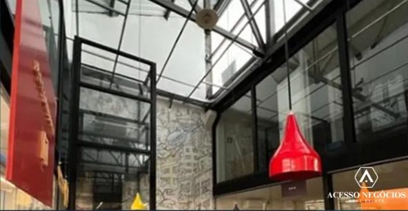 GALPÃO NA  V LEOPOLDINA - LOCAÇÃO - 1639 M²