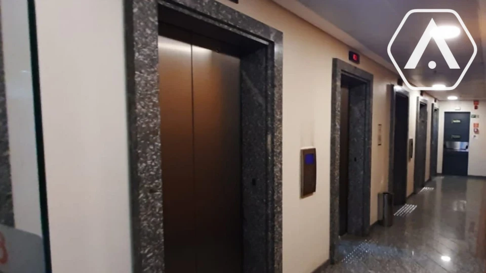 LAJE CORPORATIVA EM PIHEIROS- LOCAÇÃO