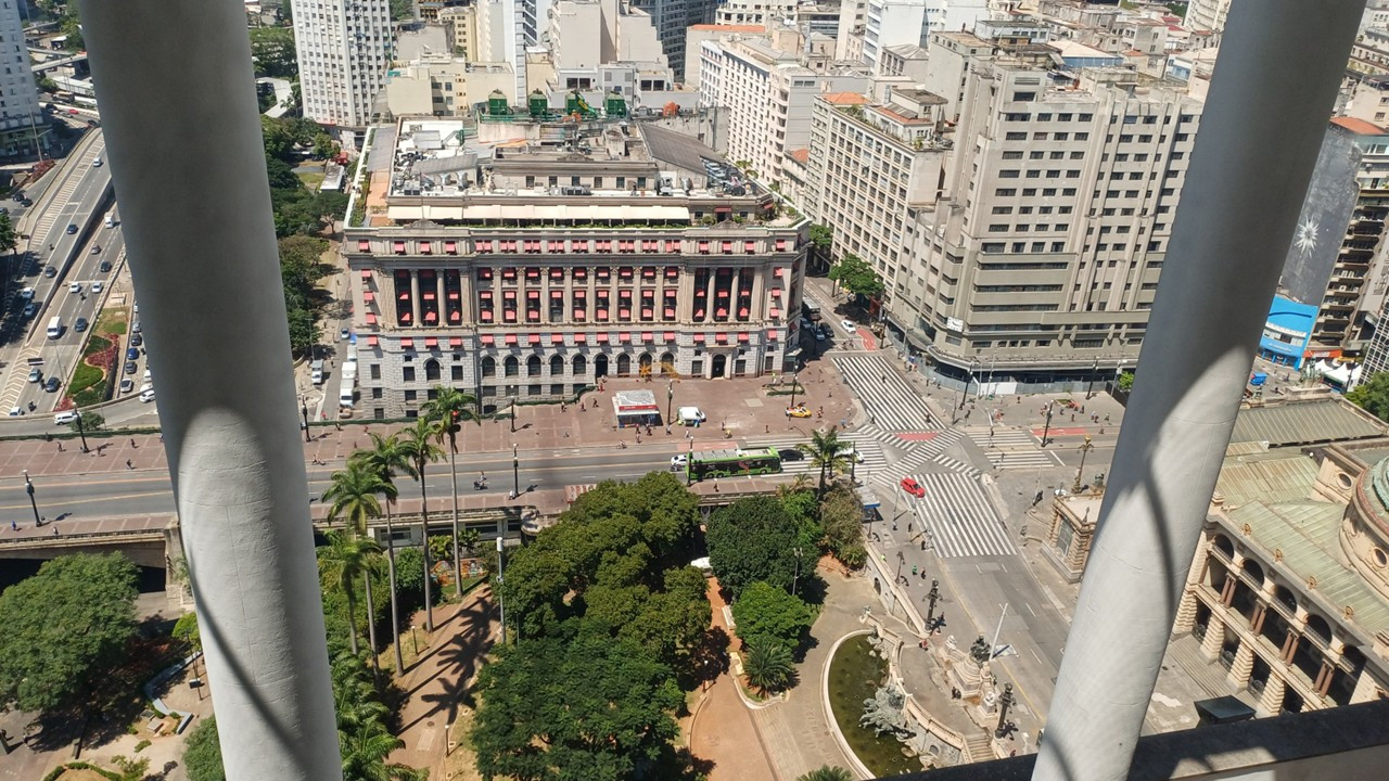 LAJES  CORPORATIVAS  NO CENTRO - LOCAÇÃO  - 2760 M²