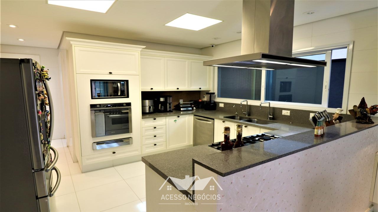 CASA EM CONDOMÍNIO À VENDA 4 SUÍTES  455 M² TAMBORÉ SOLAIA - JD2194