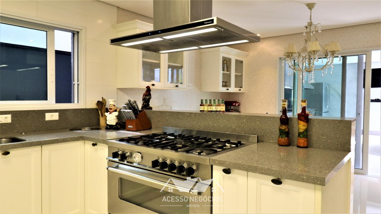 CASA EM CONDOMÍNIO À VENDA 4 SUÍTES  455 M² TAMBORÉ SOLAIA - JD2194