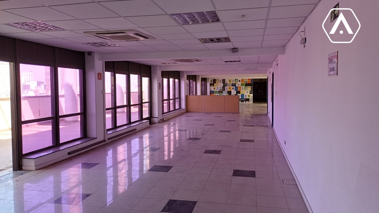 LAJES  CORPORATIVAS  NO CENTRO - LOCAÇÃO  - 2760 M²