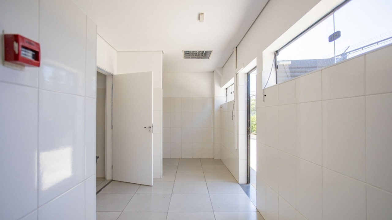 GALPÃO NO JAGUARÉ - 7000 M² - LOCAÇÃO