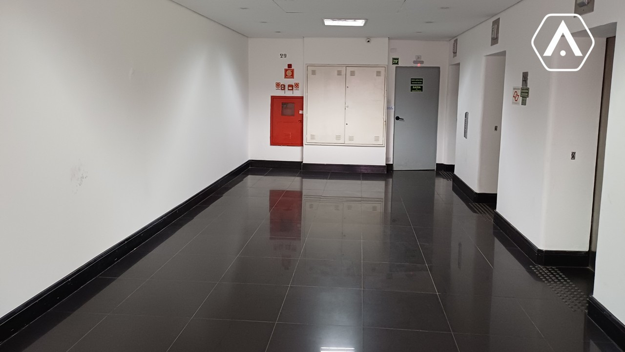 LAJES  CORPORATIVAS  NO CENTRO - LOCAÇÃO  - 2760 M²