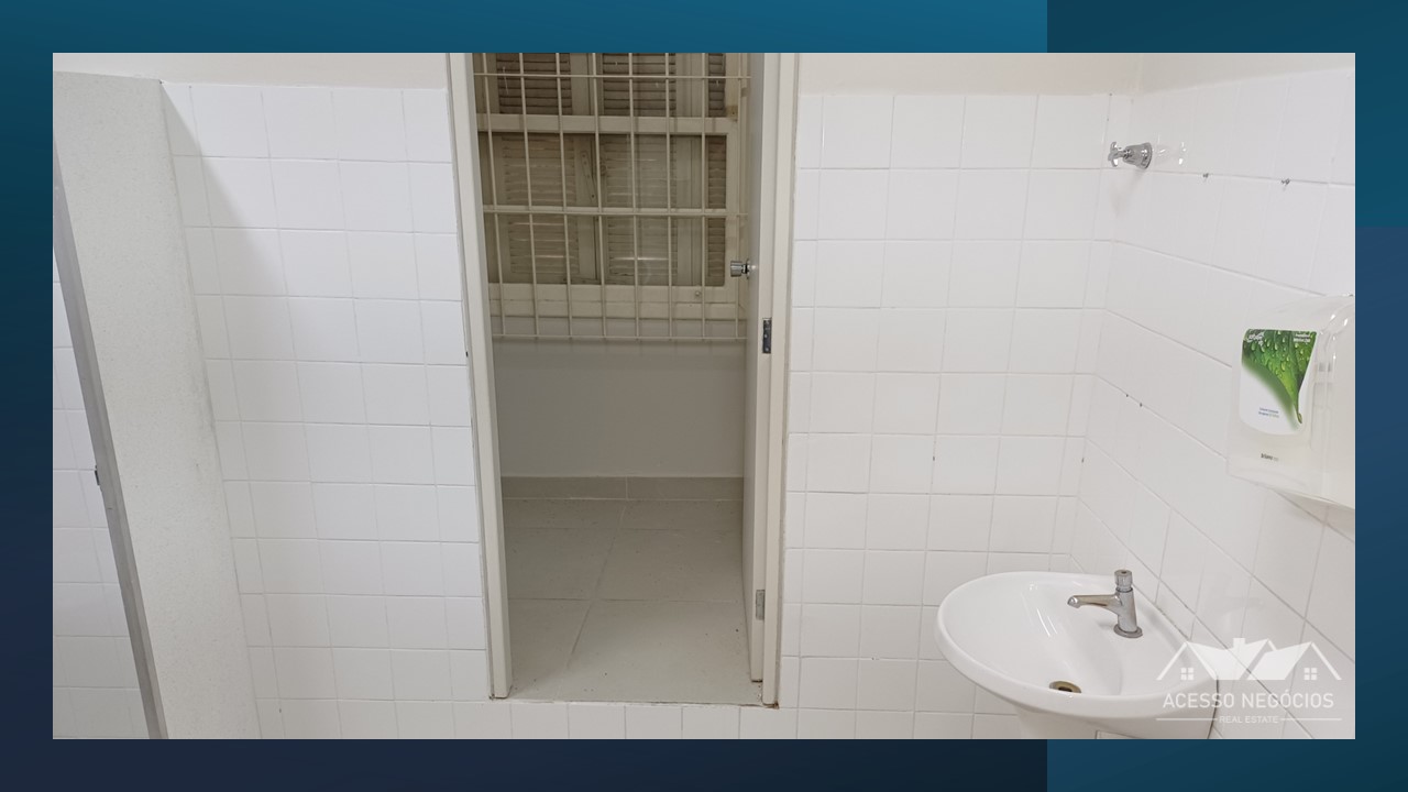 PONTO COMERCIAL MULTIUSO - 700 M²  - COM ELEVADOR  - 17 VAGAS - D913